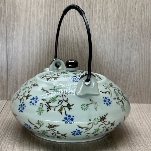 Pier 1 Import Tomoko Tea Set, Japanese Teapot with Handle and 4 Cups - Picture 5 of 16